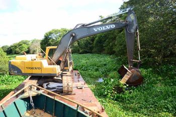 Sem-Titulo-1-71 'Ilha de lixo' se formou no rio Gravataí em fevereiro do ano passado