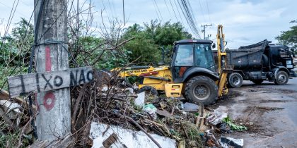 Choque de Limpeza chegou nesta segunda, 15, ao bairro Guajuviras. Foto: Divulgação/ECom PMC