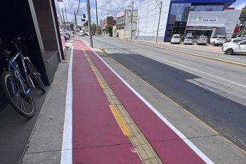 Ciclovia sobre piso tátil foi só o meme de uma obra que é case de incompetência pública