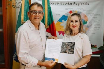 Vereador de Gravataí Áureo Tedesco levou reivindicação para deputada