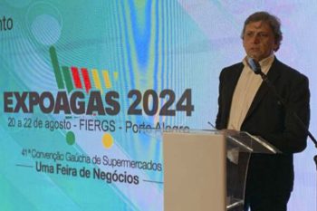 Presidente da Agas, Antônio Cesa Longo