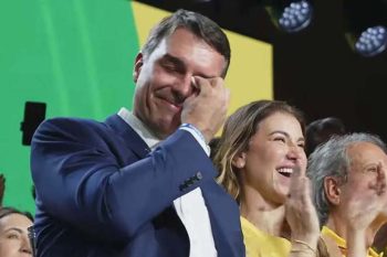 flávio bolsonaro capa
