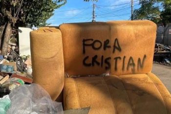 Pichações de 'Fora Cristian' começam a aparecer em Cachoeirinha