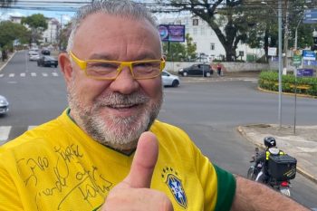 Juares Hoy, em 2022, fez campanha todos os dias pelo mesmo Bolsonaro apoiado por Sabin; agora, nem podem cruzar a mesma rua. Foto: Reprodução Redes Sociais