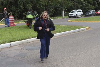 Prefeita Jussara Caçapava acompanhou primeiro dia do contrato