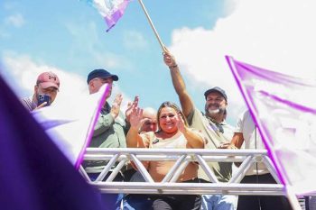 Jussara em inauguração de comitê na zona norte.
