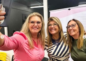Nilce, em selfie com a deputada Adriana Lara e uma apoiadora do PL: mesmo com Martini, ela não desiste de pré-candidatura. Foto: Reprodução Redes Sociais