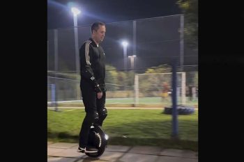 Prefeito Cristian postou vídeo fazendo passeio em monociclo elétrico