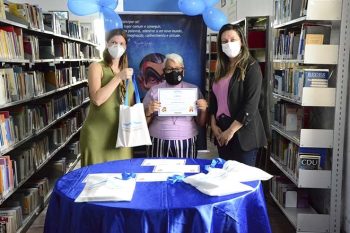 A vencedora do primeiro lugar foi a Maria Angelina de Oliveira Cerva, com 74 livros lidos durante o ano de 2021