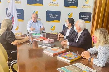 Contrato prevê, também, acompanhamento nas áreas administrativa, financeira e técnica para a Smed