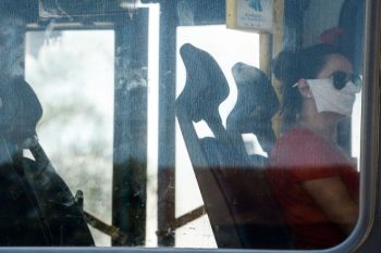 Novo decreto amplia orientação de que atividades devem conviver com a pandemia tendo cuidados específicos para evitar aumento do contágio. Foto: Arquivo RB