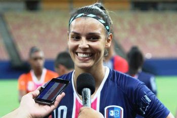Luana nasceu e cresceu na Vila Anair, nos arredores do campo do Estrela