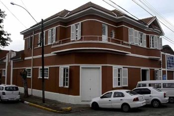 Casa de Cultura fica ao lado da ponte, na entrada de Cachoeirinha