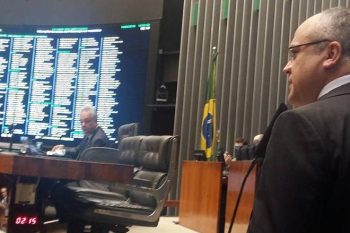 Em seu primeiro discurso na tribuna da Câmara, Jones defendeu o financiamento do SUS