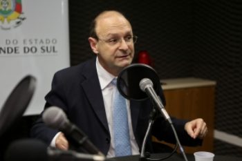 Miki vai deixar o secretariado para concorrer a prefeito