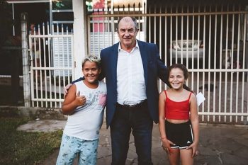 Juntas, vias inauguradas pelo prefeito somam mais de 300 metros de pavimentação
