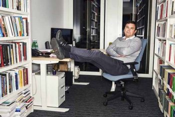 Thomas Piketty, fotografado na Escola de Economia de Paris, no dia 4 de novembro | Foto MANUEL BRAUN
