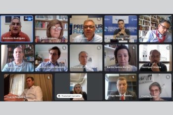 Reunião online reuniu prefeitos de diversas cidades brasileiras em busca de ampliar vacinação entre públicos menores de idade. Foto: Divulgação