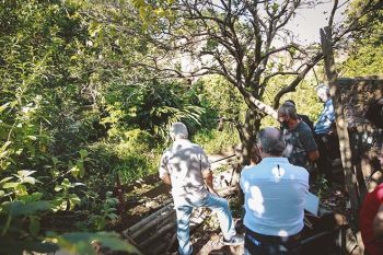 Prefeito visitou bairro Barnabé para verificar situação das margens do arroio
