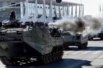 Os tanques foram usados pelo Bolsonaro para demonstrar força. O tiro saiu pela culatra