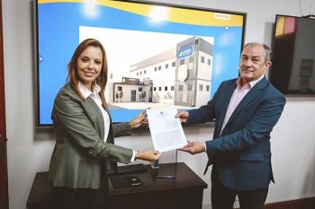 Prefeito Zaffalon e chefe de Polícia, delegada Nadine, assinam termo de instalação da nova Central de Polícia