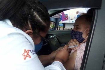 Somente no drive thru realizado no último sábado, foram vacinadas 737 pessoas
