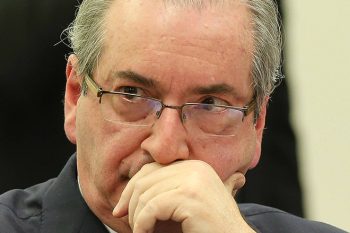 Ameçado de prisão, Eduardo Cunha ganha mais 24 horas para tentar se livrar de cassação