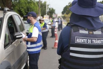 Prefeitura promove Parada Educativa na Rua Teotônio Vilela
