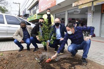 O primeiro local a receber a novidade foi a calçada da Av. General Flores da Cunha na quadra entre as ruas Rui Ramos e Eurípedes da Silva