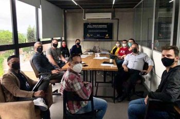 Representantes de secretarias reuniram-se com técnicos de empresas do setor
