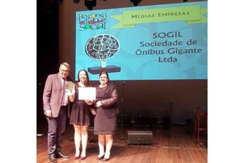 No mesmo dia da homenagem recebida na Assembleia (foto acima), empresa foi reconhecida como a marca mais lembrada em seu segmento no troféu Marcas & Líderes, da Acigra. FOTO | Divulgação