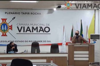 Eraldo (E) e Lucianinho na troca de farpas