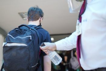 Com a decisão do Opinômetro, alunos só voltam às escolas em março e terão recesso menor no inverno para garantir o período letivo completo. Foto: Agência Brasil
