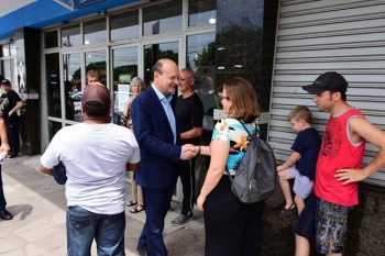 Prefeito acompanhou saída de pacientes para o hospital conveniado em Parobé
