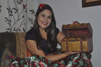 Rosane Castro é uma profissional da contação de histórias desde 2005, e já percorreu quase todo o Rio Grande do Sul e foi a vários outros estados brasileiros