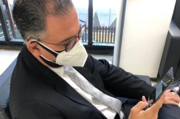 Em suas viagens a Brasília, Jairo Jorge vem discutindo formas de evitar quedas na arrecadação municipal que surgem a partir de cortes no orçamento da União, a venda da Refap e a reforma tributária. Foto: Divulgação