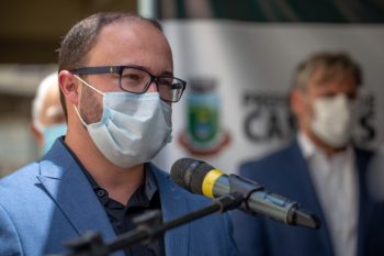Secretário da Saúde, Maicon Lemos prevê mudança na logística da vacinação para aplicar doses de reforço contra Covid-19 na população com mais de 18 anos. Foto: Divulgação ECom