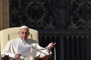 Papa autorizou de forma definitiva que padres perdoem o aborto