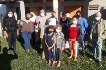 Campanha do Agasalho beneficiou duas comunidades carentes