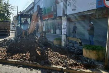 Revitalização do passeio municipal está acontecendo entre as ruas Rio Ramos e Eurípedes Aurélio da Silva