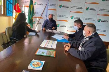 Diretor de operações veio ao gabinete confirmar quatro obras essenciais exigidas pelo prefeito