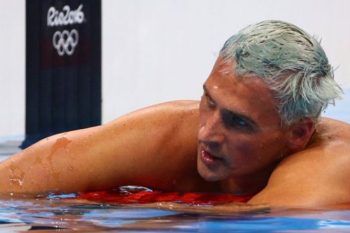 Ryan Lochte se meteu em encrenca e saiu mal na fita, avaliaram colunistas americanos