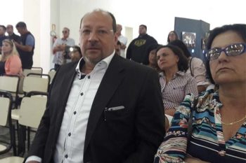 Prefeito em final de mandato, Vicente Pires assistiu da plateia o anúncio dos secretários de seu sucessor