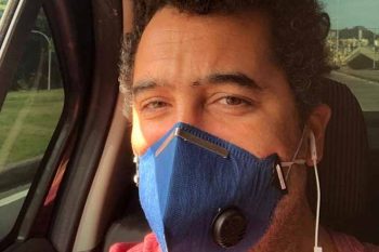 Herculano Barreto Filho, partindo para mais um dia de reportagem nas ruas do Rio