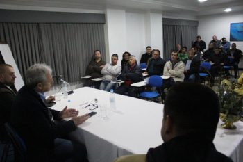 Prefeito Marco Alba foi até reunião com direção e pré-candidatos do PV, no Hotel Radar