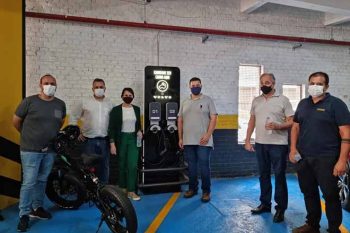 Representantes da Prefeitura visitaram o Eletric Day Garage Gigante, em Porto Alegre