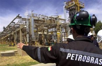 O que começou na investigação de uma casa de câmbio num posto de gasolina abalou a base da maior empresa do Brasil