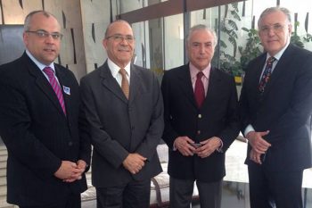 Jones, com Eliseu Padilha, Michel Temer e Alberto Beltrame em Brasília, no ano passado