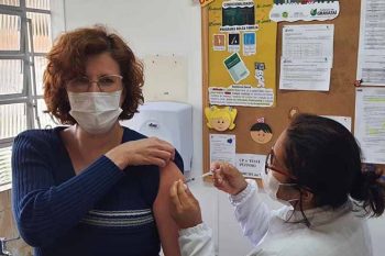 Vacinação está disponível para quem recebeu a segunda dose até o dia 3 de março