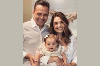 Alex Heinze, a esposa Bruna Gnoatto e a filha Betina
